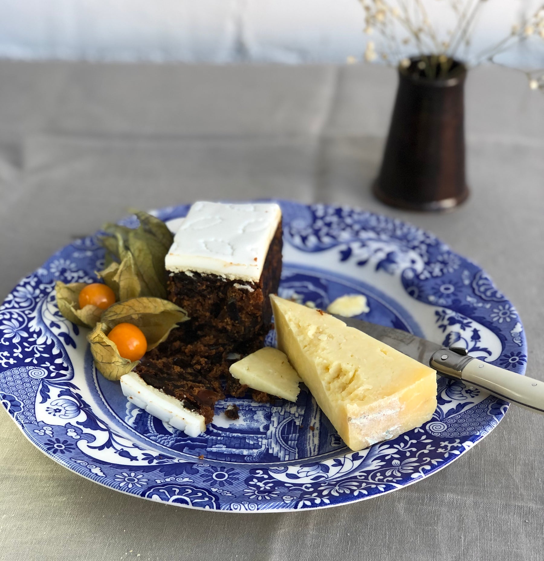 Cheese + Christmas Cake: A Delightful Duo for Christmas – George & Joseph