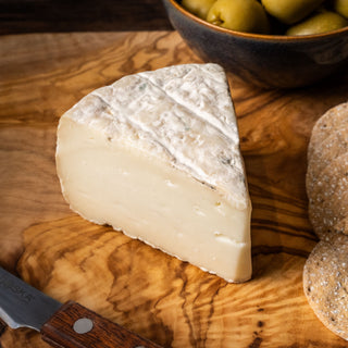 Quicke's Goat Cheddar